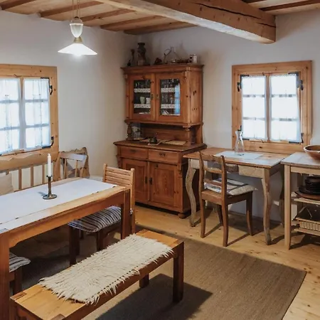 Drevenica Traditional Cottage Old Centre Holiday home