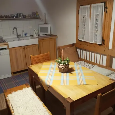 Drevenica Traditional Old Centre Vakantiehuis *