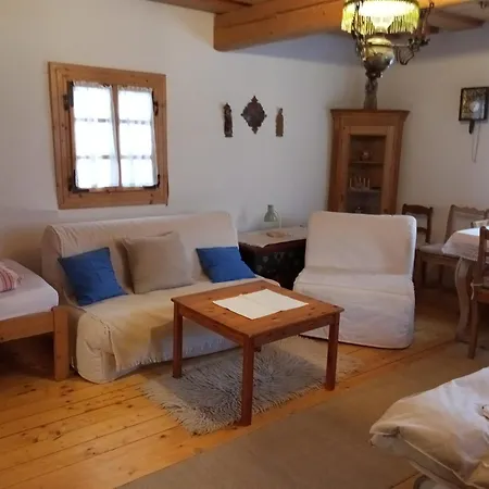 Casa vacanze Drevenica By The Church Traditional Old Centre *