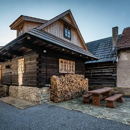 Drevenica Traditional Old Centre Prázdninový dům *