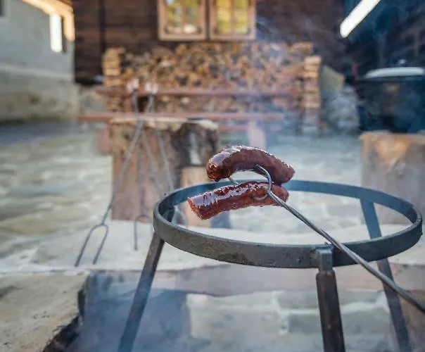 Дом отдыха Drevenica By The Church Traditional Old Centre